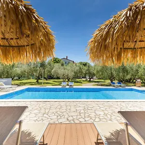 https://wine-house-apartments-rooms-fazana.in-istria.net
